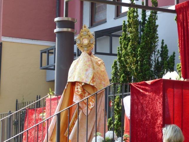 c2b8b413fadede7f423b72251eb9194a