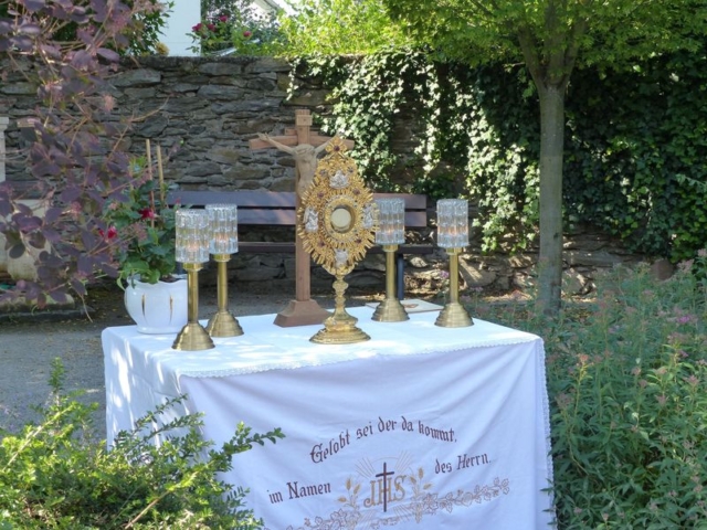 cde4cc57d4b260a36273c72fc5fd0f16