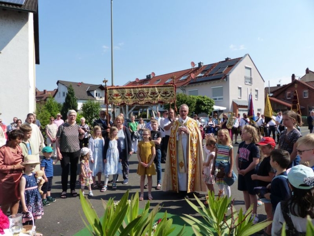 f174bfac43b1e4be35bb1dad7cd1e6ec